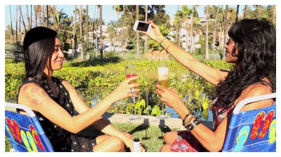 Î— Î¬ÏƒÏ‡Î·Î¼Î· Ï€Î»ÎµÏ…ÏÎ¬ Ï„Ï‰Î½ ÎºÎ¹Î½Î·Ï„ÏŽÎ½. Î”ÎµÎ¯Ï„Îµ Ï„Î¿ Î²Î¯Î½Ï„ÎµÎ¿live-in | Η Έξυπνη, Αντικειμενική και Εναλλακτική Ενημέρωση!