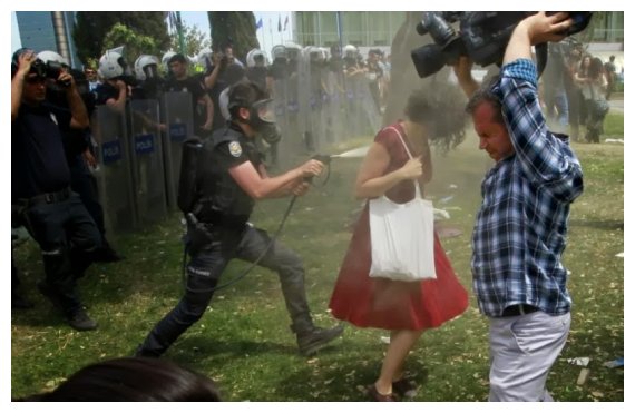 Î¤ÏÎ¯Î± Ï‡ÏÏŒÎ½Î¹Î± Ï†Ï…Î»Î±ÎºÎ® Î­Ï†Î±Î³Îµ Î¿ Î±ÏƒÏ„Ï…Î½Î¿Î¼Î¹ÎºÏŒÏ‚ Î³Î¹Î± ÏˆÎµÎºÎ±ÏƒÎ¼ÏŒ ÏƒÏ„Î± Î¼Î¿ÏÏ„ÏÎ± Î¼Î¹Î±Ï‚ Î´Î¹Î±Î´Î·Î»ÏŽÏ„ÏÎ¹Î±Ï‚live-in | Η Έξυπνη, Αντικειμενική και Εναλλακτική Ενημέρωση!