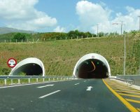 Î”Î¹Ï€Î»Î® ÎºÎ±ÏÎ±Î¼Ï€ÏŒÎ»Î± Î»ÏŒÎ³Ï‰ Î¿Î¼Î¯Ï‡Î»Î·Ï‚ ÏƒÏ„Î·Î½ Î•Î³Î½Î±Ï„Î¯Î± ÎŸÎ´ÏŒ Î¼Îµ Î­Î½Î±Î½ Î½ÎµÎºÏÏŒ ÎºÎ±Î¹ Î´ÎµÎºÎ¬Î´ÎµÏ‚ Ï„ÏÎ±Ï…Î¼Î±Ï„Î¯ÎµÏ‚live-in | Η Έξυπνη, Αντικειμενική και Εναλλακτική Ενημέρωση!