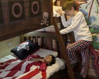 Î‘Î½Î¿Î¯Î³ÎµÎ¹ Ï„Î¹Ï‚ Ï€ÏÎ»ÎµÏ‚ Ï„Î¿Ï… Ï„Î¿ Ï€ÏÏŽÏ„Î¿ Î¾ÎµÎ½Î¿Î´Î¿Ï‡ÎµÎ¯Î¿ Lego!live-in | Η Έξυπνη, Αντικειμενική και Εναλλακτική Ενημέρωση!