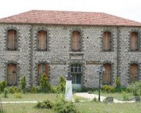 Î£Ï€Î®Î»Î±Î¹Î¿ Î“ÏÎµÎ²ÎµÎ½ÏŽÎ½: Î¤Î¿ Î¼Ï€Î±Î»ÎºÏŒÎ½Î¹ Ï„Î·Ï‚ Î Î¯Î½Î´Î¿Ï…live-in | Η Έξυπνη, Αντικειμενική και Εναλλακτική Ενημέρωση!