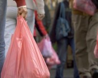 Î¦ÏŒÏÎ¿ ÏƒÏ„Î¹Ï‚ Ï€Î»Î±ÏƒÏ„Î¹ÎºÎ­Ï‚ ÏƒÎ±ÎºÎ¿ÏÎ»ÎµÏ‚ ÎµÏ€Î¹Î²Î¬Î»Î»ÎµÎ¹ Î· Î•Î•!live-in | Η Έξυπνη, Αντικειμενική και Εναλλακτική Ενημέρωση!