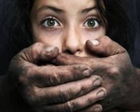ÎˆÎ½Î± Ï€Î±Î¹Î´Î¯ ÎµÎ¾Î±Ï†Î±Î½Î¯Î¶ÎµÏ„Î±Î¹ ÎºÎ¬Î¸Îµ Î¼Î­ÏÎ± ÏƒÏ„Î·Î½ Î•Î»Î»Î¬Î´Î± ÏƒÏÎ¼Ï†Ï‰Î½Î± Î¼Îµ Ï„Î·Î½ Î•Î›Î‘Î£live-in | Η Έξυπνη, Αντικειμενική και Εναλλακτική Ενημέρωση!
