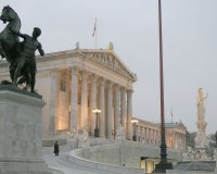 Î— Î‘Ï…ÏƒÏ„ÏÎ¯Î± ÎµÏ€Î¹ÏƒÏ„ÏÎ­Ï†ÎµÎ¹ ÏƒÏ„Î·Î½ Î‘Î¸Î®Î½Î± Ï„Î± ÎºÎ­ÏÎ´Î· Ï„Î·Ï‚ Î±Ï€ÏŒ Ï„Î± ÎµÎ»Î»Î·Î½Î¹ÎºÎ¬ Î¿Î¼ÏŒÎ»Î¿Î³Î±live-in | Η Έξυπνη, Αντικειμενική και Εναλλακτική Ενημέρωση!