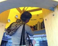 ΜικÏÎÏ‚ βιβλιοθήκες στις γειτονιÎÏ‚ της ÎÎας ΥόÏκης!live-in | Η Έξυπνη, Αντικειμενική και Εναλλακτική Ενημέρωση!