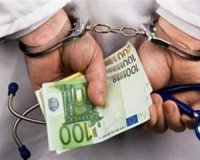 Î”ÏÎ¿ Ï‡ÏÏŒÎ½Î¹Î± Ï†Ï…Î»Î¬ÎºÎ¹ÏƒÎ·Ï‚ Î³Î¹Î± Î³Î¹Î±Ï„ÏÏŒ Ï€Î¿Ï… Î¶Î®Ï„Î·ÏƒÎµ Â«Ï†Î±ÎºÎµÎ»Î¬ÎºÎ¹Â»live-in | Η Έξυπνη, Αντικειμενική και Εναλλακτική Ενημέρωση!