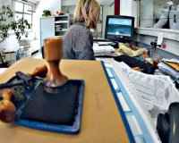 ÎÏŒÎ¼Î¿Ï‚ - ÎµÎ¾Ï€ÏÎ­Ï‚. Î•ÎºÏ„ÏŒÏ‚ Î”Î·Î¼Î¿ÏƒÎ¯Î¿Ï… 6.000 ÏƒÏ…Î¼Î²Î±ÏƒÎ¹Î¿ÏÏ‡Î¿Î¹!live-in | Η Έξυπνη, Αντικειμενική και Εναλλακτική Ενημέρωση!