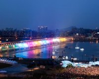 Î˜ÎµÎ±Î¼Î±Ï„Î¹ÎºÎ® Î³Î­Ï†Ï…ÏÎ±-ÏƒÏ…Î½Ï„ÏÎ¹Î²Î¬Î½Î¹ ÏƒÏ„Î· ÎÏŒÏ„Î¹Î± ÎšÎ¿ÏÎ­Î±!live-in | Η Έξυπνη, Αντικειμενική και Εναλλακτική Ενημέρωση!