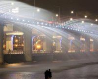 Î˜ÎµÎ±Î¼Î±Ï„Î¹ÎºÎ® Î³Î­Ï†Ï…ÏÎ±-ÏƒÏ…Î½Ï„ÏÎ¹Î²Î¬Î½Î¹ ÏƒÏ„Î· ÎÏŒÏ„Î¹Î± ÎšÎ¿ÏÎ­Î±!live-in | Η Έξυπνη, Αντικειμενική και Εναλλακτική Ενημέρωση!