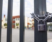 Î›Î¿Ï…ÎºÎ­Ï„Î¿ ÏƒÎµ 118 ÏƒÏ‡Î¿Î»ÎµÎ¯Î± Î±Ï€ÏŒ Î£ÎµÏ€Ï„Î­Î¼Î²ÏÎ¹Î¿ - Î Î¿Î¹Î± ÎºÎ±Ï„Î±ÏÎ³Î¿ÏÎ½Ï„Î±Î¹ ÎºÎ±Î¹ Ï€Î¿Î¹Î± ÏƒÏ…Î³Ï‡Ï‰Î½ÎµÏÎ¿Î½Ï„Î±Î¹ - ÎŒÎ»Î· Î· Î»Î¯ÏƒÏ„Î±live-in | Η Έξυπνη, Αντικειμενική και Εναλλακτική Ενημέρωση!