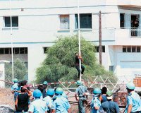 14 Î‘Ï…Î³Î¿ÏÏƒÏ„Î¿Ï… 1996. "Î¤Î¿ Î±Î¯Î¼Î± ÏƒÎ±Ï‚ Î´ÎµÎ½ Î­Ï‡ÎµÎ¹ ÏƒÏ„ÎµÎ³Î½ÏŽÏƒÎµÎ¹ Î±ÎºÏŒÎ¼Î±"live-in | Η Έξυπνη, Αντικειμενική και Εναλλακτική Ενημέρωση!