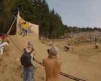 ÎšÎ¿ÏÏ…Ï†Î±Î¯Î± Ï€ÏÎ¿ÏƒÏ€Î­ÏÎ±ÏƒÎ· ÏƒÎµ Î±Î³ÏŽÎ½Î± Ï€Î¿Î´Î·Î»Î±ÏƒÎ¯Î±Ï‚live-in | Η Έξυπνη, Αντικειμενική και Εναλλακτική Ενημέρωση!