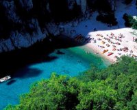 Calanque dâ€™En Vau: Î— Ï‰ÏÎ±Î¹ÏŒÏ„ÎµÏÎ·â€¦ ÎºÏÏ…Ï†Î® Ï€Î±ÏÎ±Î»Î¯Î±!live-in | Η Έξυπνη, Αντικειμενική και Εναλλακτική Ενημέρωση!