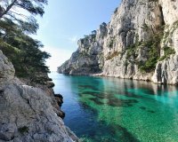 Calanque dâ€™En Vau: Î— Ï‰ÏÎ±Î¹ÏŒÏ„ÎµÏÎ·â€¦ ÎºÏÏ…Ï†Î® Ï€Î±ÏÎ±Î»Î¯Î±!live-in | Η Έξυπνη, Αντικειμενική και Εναλλακτική Ενημέρωση!