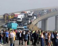 Î’ÏÎµÏ„Î±Î½Î¯Î±: ÎšÎ±ÏÎ±Î¼Ï€ÏŒÎ»Î± 100 Î±Ï…Ï„Î¿ÎºÎ¹Î½Î®Ï„Ï‰Î½ Î¼Îµ Î­Î¾Î¹ ÏƒÎ¿Î²Î±ÏÎ¬ Ï„ÏÎ±Ï…Î¼Î±Ï„Î¯ÎµÏ‚!live-in | Η Έξυπνη, Αντικειμενική και Εναλλακτική Ενημέρωση!