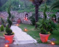 Î¤Î¿ Î¼Î¹ÎºÏÏŒÏ„ÎµÏÎ¿ ÎµÏƒÏ„Î¹Î±Ï„ÏŒÏÎ¹Î¿ ÏƒÎµÏÎ²Î¯ÏÎµÎ¹ Î¼ÏŒÎ»Î¹Ï‚ 2 Î¬Ï„Î¿Î¼Î±!live-in | Η Έξυπνη, Αντικειμενική και Εναλλακτική Ενημέρωση!