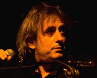 Î“Î¹Î¬Î½Î½Î·Ï‚ Î‘Î³Î³ÎµÎ»Î¬ÎºÎ±Ï‚: "ÎÎ± Ï€ÏÎ¿ÏƒÎ­Î¾Î¿Ï…Î¼Îµ Ï„Î¿Î½ Ï†Î±ÏƒÎ¹ÏƒÎ¼ÏŒ Ï€Î¿Ï… ÎºÏÏÎ²Î¿Ï…Î¼Îµ ÏŒÎ»Î¿Î¹ Î¼Î­ÏƒÎ± Î¼Î±Ï‚"live-in | Η Έξυπνη, Αντικειμενική και Εναλλακτική Ενημέρωση!