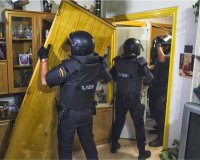 Î•Î¹ÎºÏŒÎ½ÎµÏ‚-Î³ÏÎ¿Î¸Î¹Î¬ ÏƒÏ„Î¿ ÏƒÏ„Î¿Î¼Î¬Ï‡Î¹ Î±Ï€ÏŒ Ï„Î¹Ï‚ ÎµÎ¾ÏŽÏƒÎµÎ¹Ï‚ ÏƒÏ„Î· ÎœÎ±Î´ÏÎ¯Ï„Î·live-in | Η Έξυπνη, Αντικειμενική και Εναλλακτική Ενημέρωση!