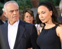 Î£Ï„Î¿ Î”Î±Ï†Î½Î¯ ÎµÎ¹ÏƒÎ®Ï‡Î¸Î· Î· Î’Î¯ÎºÏ… Î£Ï„Î±Î¼Î¬Ï„Î·live-in | Η Έξυπνη, Αντικειμενική και Εναλλακτική Ενημέρωση!