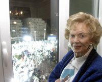 ÎœÎ±ÏÎ³Î±ÏÎ¯Ï„Î± Î Î±Ï€Î±Î½Î´ÏÎ­Î¿Ï…: ÎˆÎºÎ±Î½Îµ Ï€Î¬ÏÏ„Ï… Î³ÎµÎ½ÎµÎ¸Î»Î¯Ï‰Î½ Î½Ï„Ï…Î¼Î­Î½Î· ÎºÎ±Î¿Ï…Î¼Ï€ÏŒÎ¹ÏƒÏƒÎ±!live-in | Η Έξυπνη, Αντικειμενική και Εναλλακτική Ενημέρωση!