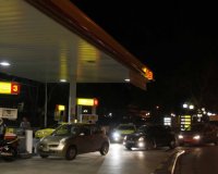 Î§Î±Î»ÎºÎ¹Î´Î¹ÎºÎ®: Î”Î¿Î»Î¿Ï†Î¿Î½Î¯Î± ÏƒÎµ Î²ÎµÎ½Î¶Î¹Î½Î¬Î´Î¹ÎºÎ¿ - Î‘Î»Î²Î±Î½Î¿Î¯ Î»Î·ÏƒÏ„Î­Ï‚ ÏƒÎºÏŒÏ„Ï‰ÏƒÎ±Î½ Ï„Î¿Î½ Ï…Ï€Î¬Î»Î»Î·Î»Î¿!live-in | Η Έξυπνη, Αντικειμενική και Εναλλακτική Ενημέρωση!