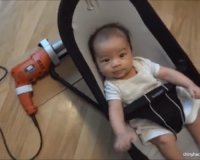 ÎŸ Î±Ï€Î¯ÏƒÏ„ÎµÏ…Ï„Î¿Ï‚ Ï„ÏÏŒÏ€Î¿Ï‚ Ï€Î¿Ï… Î¼Î¹Î± Î¼Î±Î¼Î¬ ÎºÎ¿Î¹Î¼Î¯Î¶ÎµÎ¹ Ï„Î¿ Î¼Ï‰ÏÏŒ Ï„Î·Ï‚!live-in | Η Έξυπνη, Αντικειμενική και Εναλλακτική Ενημέρωση!