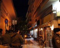 ÎˆÎ½Î±Ï‚ Î½ÎµÎºÏÏŒÏ‚ Î±Ï€ÏŒ Ï„Î¿Ï…Ï‚ Ï€Ï…ÏÎ¿Î²Î¿Î»Î¹ÏƒÎ¼Î¿ÏÏ‚ ÏƒÏ„Î± Î•Î¾Î¬ÏÏ‡ÎµÎ¹Î±live-in | Η Έξυπνη, Αντικειμενική και Εναλλακτική Ενημέρωση!