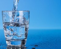 Î•Î¼Ï†Î¹Î±Î»Ï‰Î¼Î­Î½Î¿ VS Î½ÎµÏÏŒ Î²ÏÏÏƒÎ·Ï‚ - Î Î¿Î¹Î¿ ÎµÎ¯Î½Î±Î¹ ÎºÎ±Î»ÏÏ„ÎµÏÎ¿ Î³Î¹Î± Ï„Î·Î½ Ï…Î³ÎµÎ¯Î± Î¼Î±Ï‚live-in | Η Έξυπνη, Αντικειμενική και Εναλλακτική Ενημέρωση!