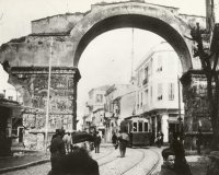 Î— Ï€Î±Î»Î¹Î¬ Î¸ÎµÏƒÏƒÎ±Î»Î¿Î½Î¯ÎºÎ· ÏƒÎµ Î­Î½Î± Î±Ï€Î¯Î¸Î±Î½Î¿ Î²Î¯Î½Ï„ÎµÎ¿live-in | Η Έξυπνη, Αντικειμενική και Εναλλακτική Ενημέρωση!