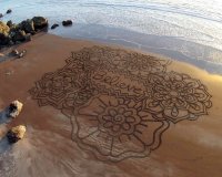 ÎŸ Î¬Î½Î¸ÏÏ‰Ï€Î¿Ï‚ Ï€Î¿Ï… Î¶Ï‰Î³ÏÎ±Ï†Î¯Î¶ÎµÎ¹ ÏƒÏ„Î·Î½ Î±Î¼Î¼Î¿Ï…Î´Î¹Î¬! Photo ÎºÎ±Î¹ Video!live-in | Η Έξυπνη, Αντικειμενική και Εναλλακτική Ενημέρωση!