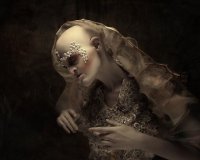 Melanie Gaydos: Î¤Î¿ Î¼Î¿Î½Ï„Î­Î»Î¿ Ï€Î¿Ï… Ï€Î¬ÏƒÏ‡ÎµÎ¹ Î±Ï€ÏŒ Â«Î²Î±Î¼Ï€Î¹ÏÎ¹ÏƒÎ¼ÏŒÂ» ÎºÎ±Î¹ Î­Ï‡ÎµÎ¹ ÎºÎ±Ï„Î±ÎºÏ„Î®ÏƒÎµÎ¹ Ï„Î·Î½ Î¼ÏŒÎ´Î±live-in | Η Έξυπνη, Αντικειμενική και Εναλλακτική Ενημέρωση!