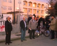 Î‘Î½Ï„Î¹Î´ÏÎ¬ÏƒÎµÎ¹Ï‚ ÎºÎ±Ï„Î¬ ÎºÎ»ÎµÎ¹ÏƒÎ¯Î¼Î±Ï„Î¿Ï‚ Î•ÎŸÎ Î Î¥ â€“ Î½Î­Î± ÏƒÏ…Î³ÎºÎ­Î½Ï„ÏÏ‰ÏƒÎ· Ï„Î¿ Ï€ÏÏ‰Î¯ Ï„Î·Ï‚ Î¤ÏÎ¯Ï„Î·Ï‚live-in | Η Έξυπνη, Αντικειμενική και Εναλλακτική Ενημέρωση!