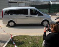 Î™Ï„Î±Î»Î¯Î±: ÎœÎ·Ï„Î­ÏÎ± Î­ÏƒÏ†Î±Î¾Îµ Î¼Îµ Î¼Î±Ï‡Î±Î¯ÏÎ¹ Ï„Î¹Ï‚ Ï„ÏÎµÎ¹Ï‚ Î±Î½Î®Î»Î¹ÎºÎµÏ‚ ÎºÏŒÏÎµÏ‚ Ï„Î·Ï‚live-in | Η Έξυπνη, Αντικειμενική και Εναλλακτική Ενημέρωση!