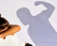 ÎžÎ¬Î½Î¸Î·: ÎœÎ·Ï„Î­ÏÎ± Ï„ÏÎ¹ÏŽÎ½ Î±Î½Î®Î»Î¹ÎºÏ‰Î½ Ï€Î±Î¹Î´Î¹ÏŽÎ½ Î­Ï€ÎµÏƒÎµ Î¸ÏÎ¼Î± Î¾Ï…Î»Î¿Î´Î±ÏÎ¼Î¿Ï Î±Ï€ÏŒ Ï„Î¿Î½ Ï€ÏÏŽÎ·Î½ Ï„Î·Ï‚live-in | Η Έξυπνη, Αντικειμενική και Εναλλακτική Ενημέρωση!