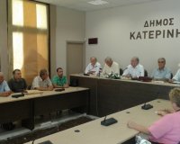 ÎœÎµ Ï„Î·Î½ Ï€Î±ÏÎ±Î³Ï‰Î³Î®-Ï€ÏÏŒÏ„Î±ÏƒÎ· "ÎšÎ±Ï„ÎµÏÎ¯Î½Î·, Î¿ Î¤ÏŒÏ€Î¿Ï‚, Î¿Î¹ Î†Î½Î¸ÏÏ‰Ï€Î¿Î¹" ÎºÎ»ÎµÎ¯Î½ÎµÎ¹ Ï„Î·Î½ Î Î±ÏÎ±ÏƒÎºÎµÏ…Î® Ï„Î¿ 43Î¿ Î¦ÎµÏƒÏ„Î¹Î²Î¬Î» ÎŸÎ»ÏÎ¼Ï€Î¿Ï…live-in | Η Έξυπνη, Αντικειμενική και Εναλλακτική Ενημέρωση!