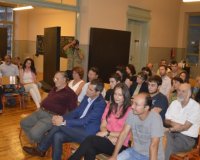 ÎšÎ­Î½Ï„ÏÎ¹ÏƒÎ±Î½ Ï„Î¿ ÎµÎ½Î´Î¹Î±Ï†Î­ÏÎ¿Î½ Ï„Î¿Ï… ÎºÎ¿Î¹Î½Î¿Ï Î¿Î¹ Â«ÎœÎ½Î®Î¼ÎµÏ‚ - Î£Ï„Î¹Î³Î¼Î­Ï‚ Î¼Î¹Î±Ï‚ ÎµÏ€Î¿Ï‡Î®Ï‚, ÏƒÏ„Î¹Î³Î¼Î­Ï‚ Î±Î½Î¸ÏÏ‰Ï€Î¹Î¬Ï‚Â»live-in | Η Έξυπνη, Αντικειμενική και Εναλλακτική Ενημέρωση!